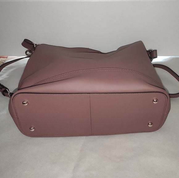 Gorgeous Genuine Mauve Leather Convertible Hobo Bag With Removable Insert - Picture 15 of 16